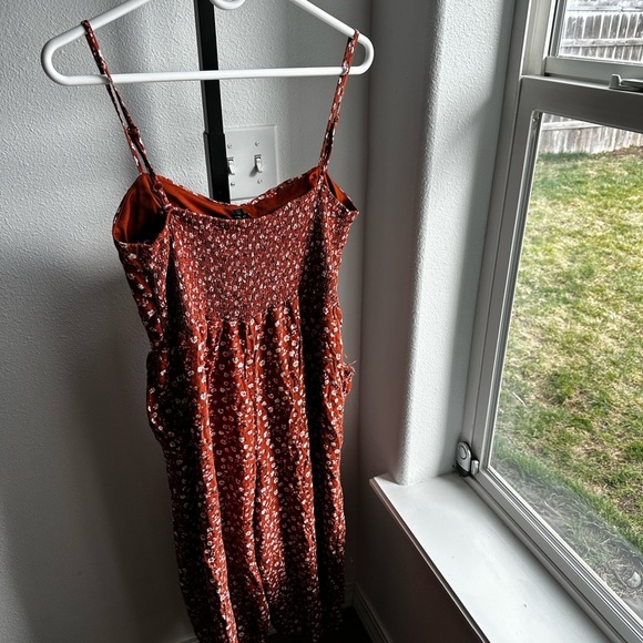 Floral Spaghetti Strap romper - Picture 3 of 3